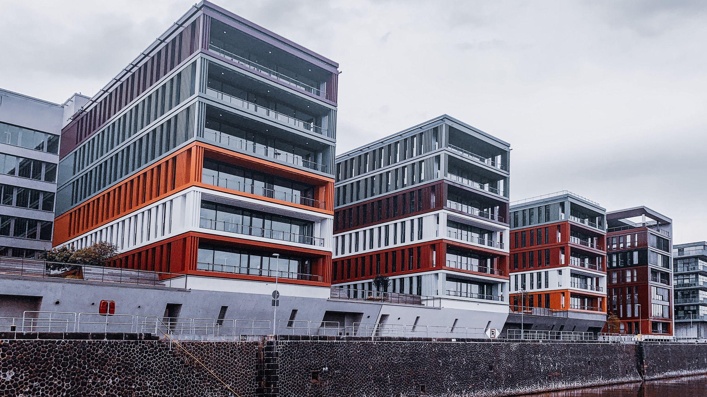 BUILDING & FACILITIES